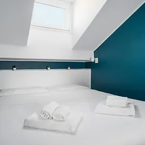  Appartamento Design Attic Porta Venezia 65m2 - Self Check-in Italia